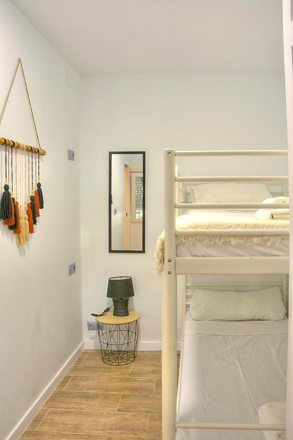 Family Apartment In Triana เซบีญา ภายนอก รูปภาพ