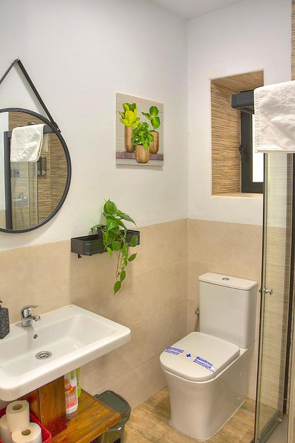 Family Apartment In Triana เซบีญา ภายนอก รูปภาพ