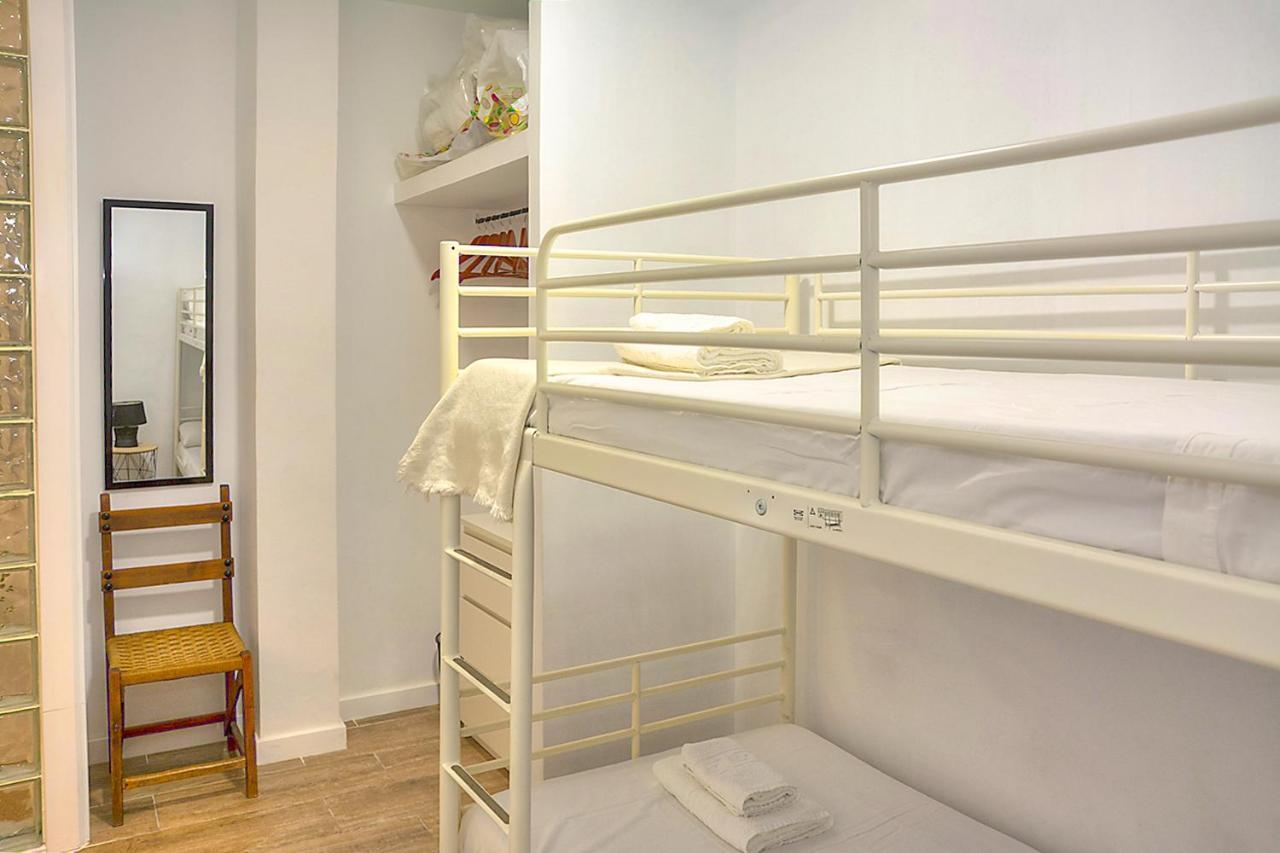 Family Apartment In Triana เซบีญา ภายนอก รูปภาพ
